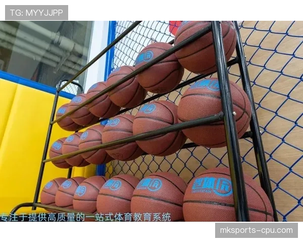 技术犯规的判定标准与常见场景解析 技术犯规的判定标准与常见场景解析